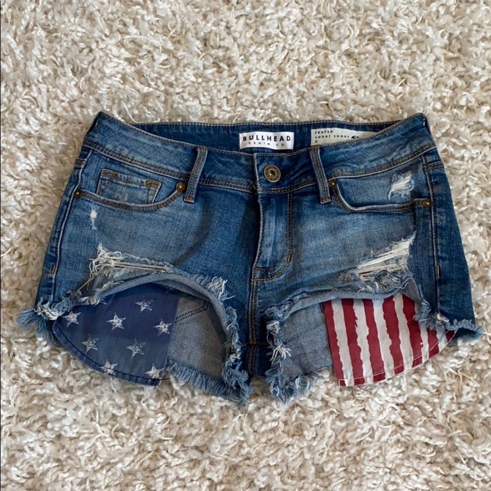 Frayed Jean shorts size 3